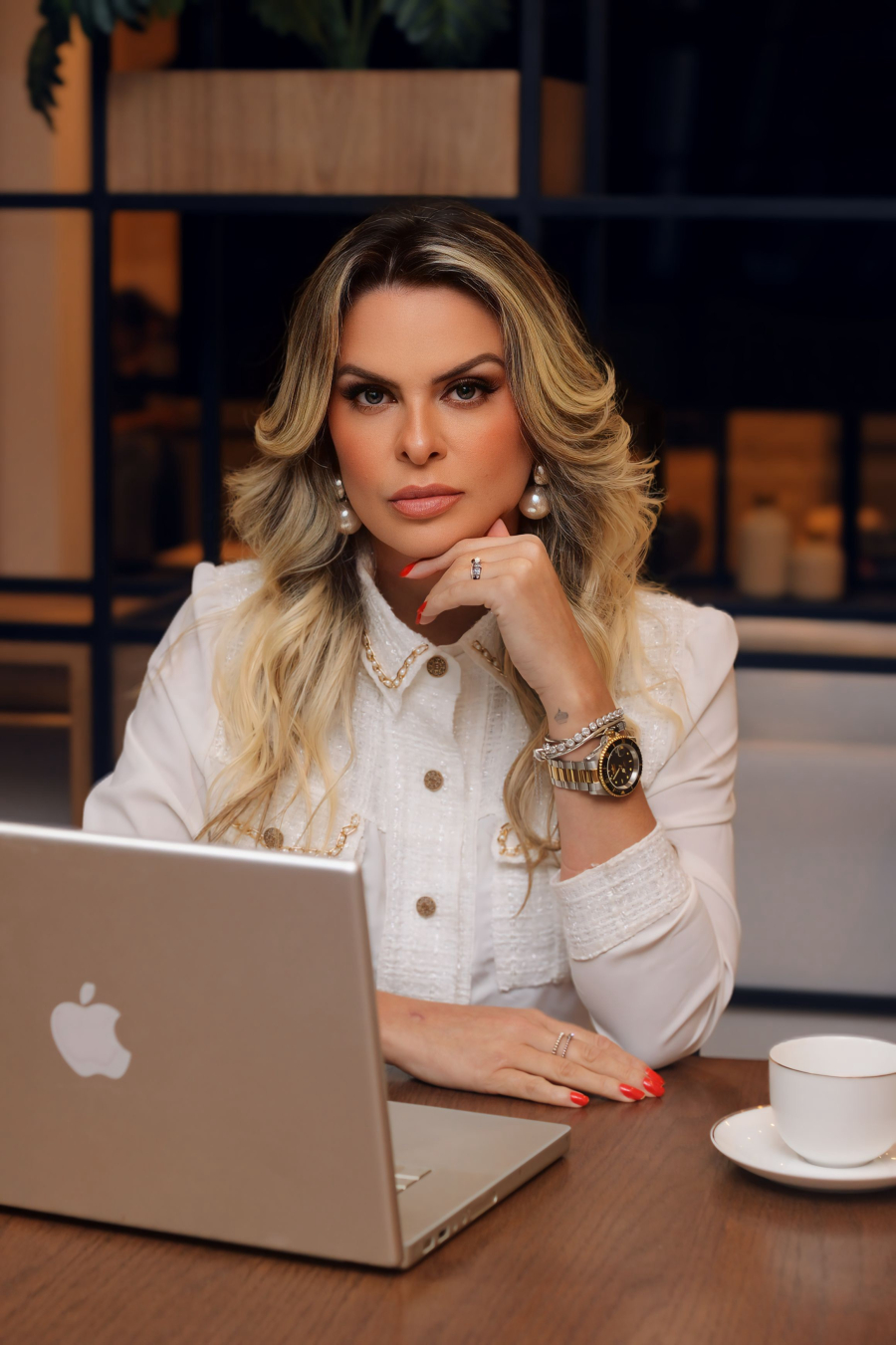 Botox Nefertiti: O Lifting Instantâneo que Redefine Seu Rosto sem Corte ou Recuperação!