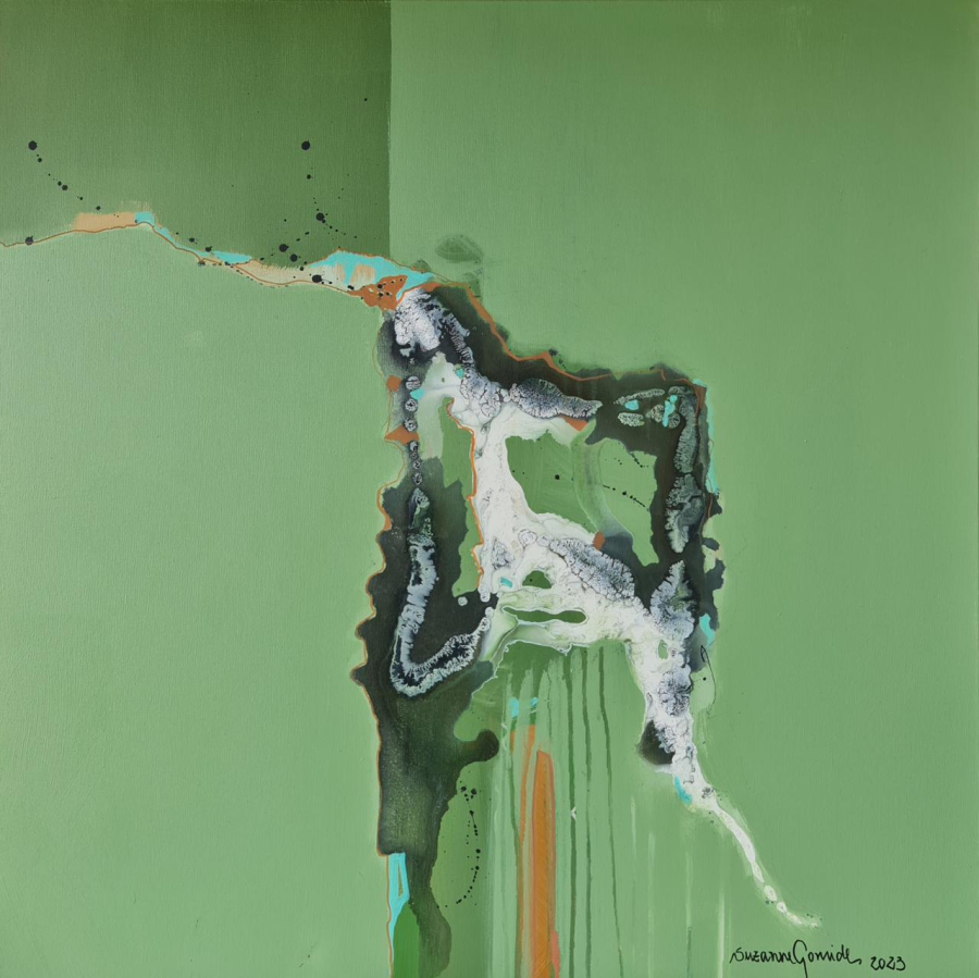 A estética do fluxo: como Suzanne Gomide transforma cor, gesto e matéria em experiência sensorial